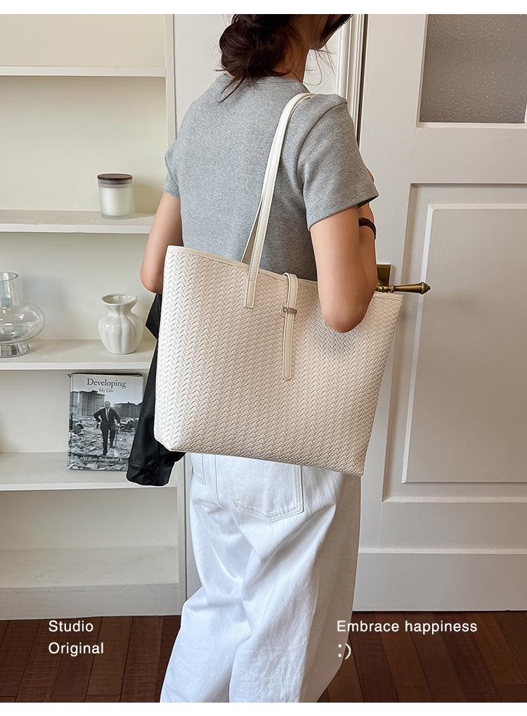 Women's Retro Woven Texture Tote Bag - Stylish Large Capacity Shoulder Handbag for Daily Commute