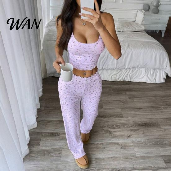 Sweet Floral Lounge Clothes for Weekend Women Pajamas Set with Print, Sleeveless U Neck Lightweight Sleep Sets Vacation Camisole And Pants,