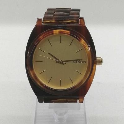 Used NIXON Tortoiseshell Pattern Quartz