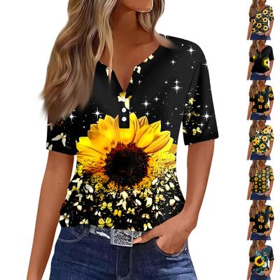 Camiseta feminina casual estampada com decote em V e manga curta com botões decorativos
