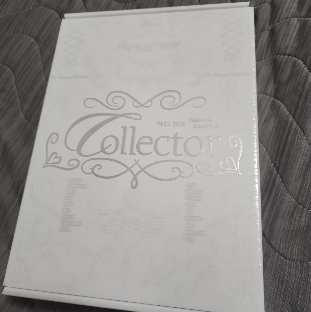 

[USED] TWICE Collector 2023 Season s Greeting