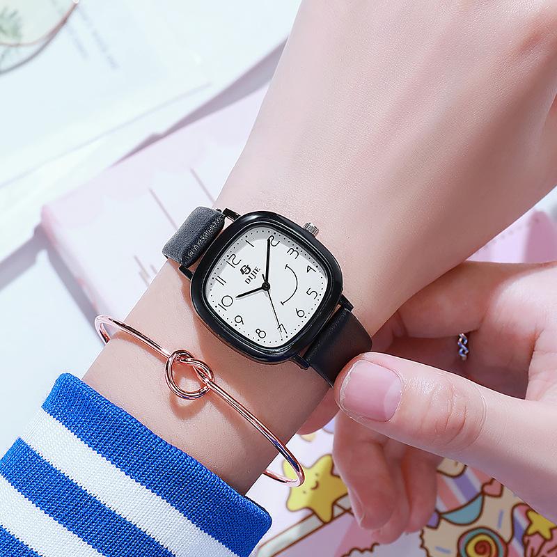 Vintage Small Square Girl'S Watch Junior High And High School Student Simple And Small Design Sense Prefectural Style Quartz