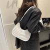 Chic Crescent Shoulder Bag For Winter 2023 Trendy Street Style Pu Leather Handbag
