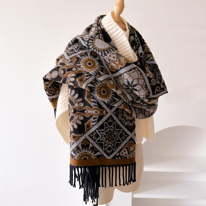 Women's Ethnic Bohemian Shawl: High-End, Thickened, Warm Jacquard Snood Scarf for Autumn and Winter