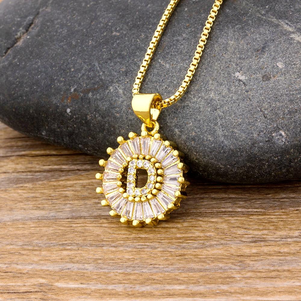 A piece of A-Z letters elegant and beautiful pendant necklace suitable for women men's initials fashionable versatile jewelry accessories