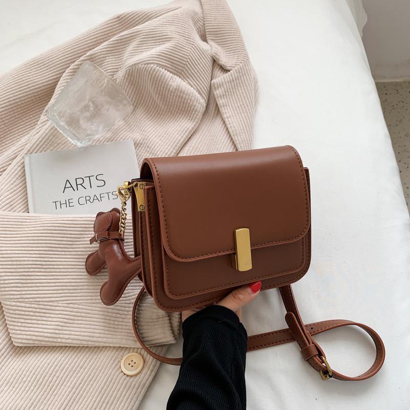Bag Women's Messenger Bag Beautiful Personalized Retro Small Bag 2025 Autumn New Shoulder Armpit Bag Small Square Bag