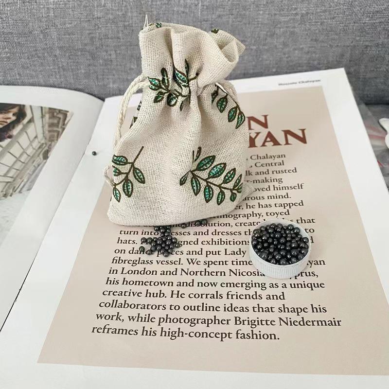 Kočičí stelivo s aktivním uhlím pro kontrolu zápachu, deodorizační perličky