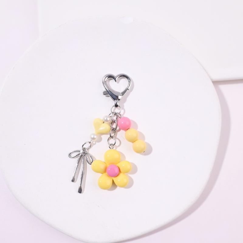 Creativity Beaded Design Keychain Colorful Small Flower Pendant Bag Charm Backpack Hanging Cute Accessories Gift