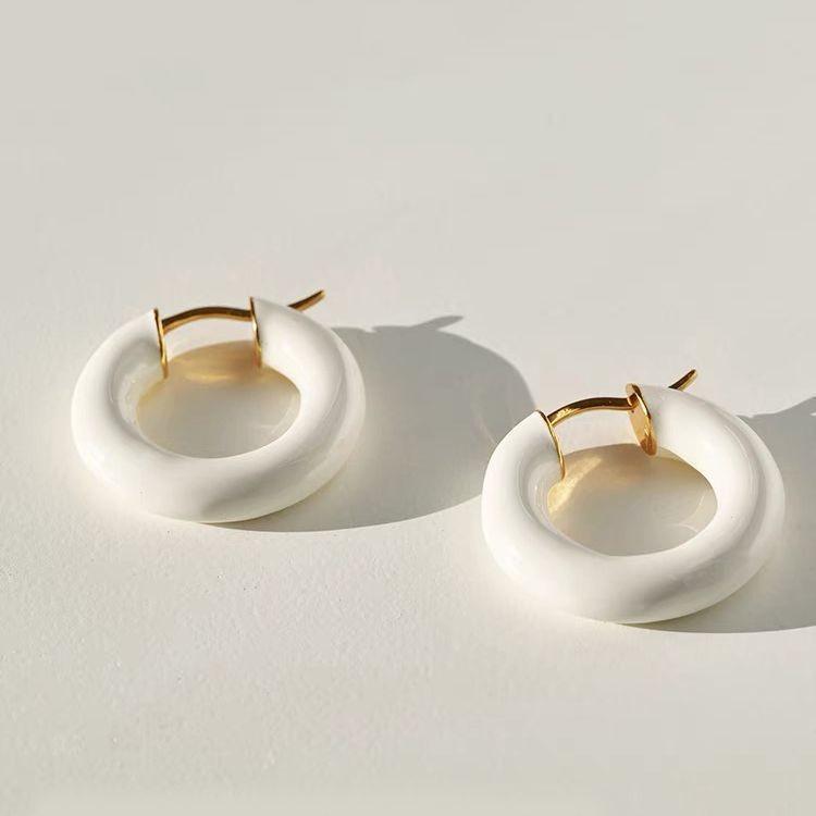 2026 High-end Retro Black Glaze Earrings Women's 925 Sterling Silver Stud Earrings Fashion Versatile Earrings Niche Light Luxury Earrings