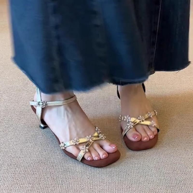 French rhinestone flower with square head sandals women's 2025 summer new temperament versatile skirt high-heeled sandals