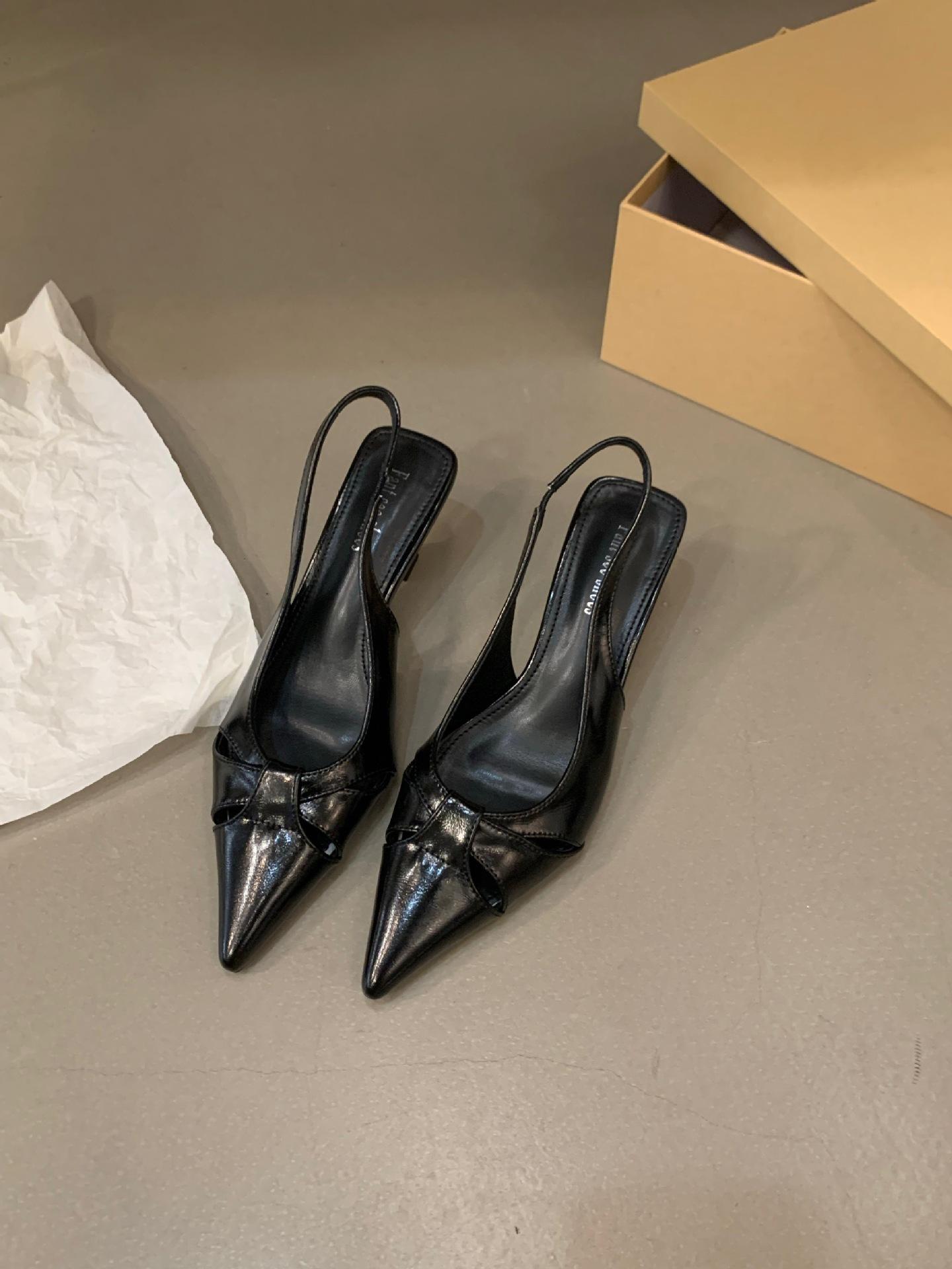 

Модні французькі темпераментні чорні босоніжки Baotou на високих підборах для жінок 2024 року, нові літні гострокінцеві сріблясті туфлі наодинці 40 чорний