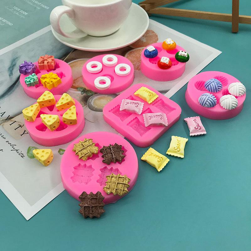 1Pc Food Shape Molds Waffles Cookie Cheese Chocolate Chip Donuts Cake Decorating Tools Soft Silicone Creative Fondant Mold