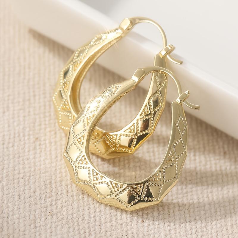 Para Złotych Kolorowych Owalnych Kolczyków z Rzeźbionym Wzorem, Damskie Retro Modne Akcesoria Świąteczne Biżuteria