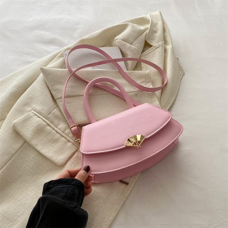 Sac Selle Femme Nouvel Été Beauté Décontracté Sac Bandoulière Épaule Unique Femme Design de Niche Portable Femme