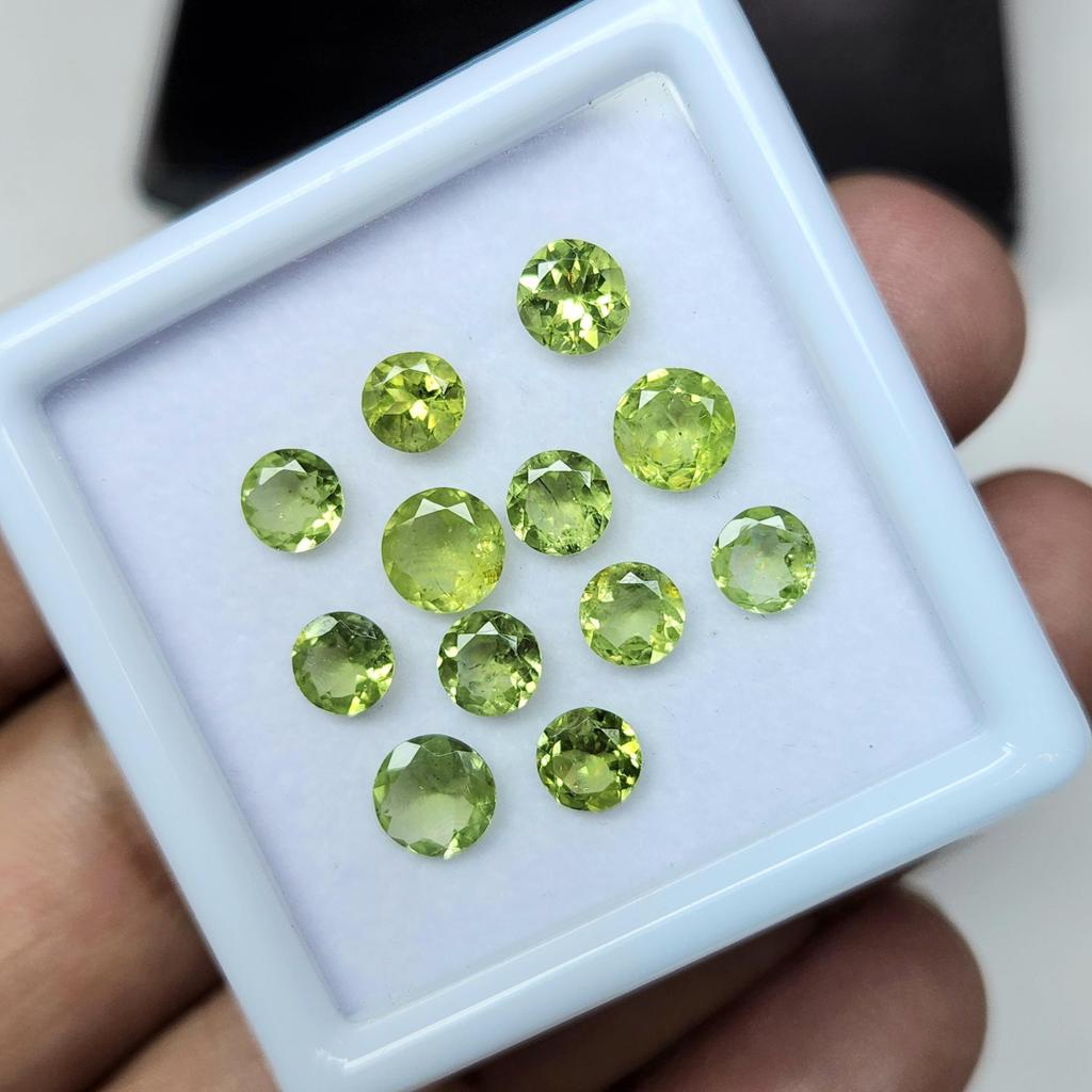 Round Shape Natural Loose Green Peridot Gemstone, 12 Pcs Lot, 5-6 mm Size, 6.10 Carat Lot, Loose Stone.