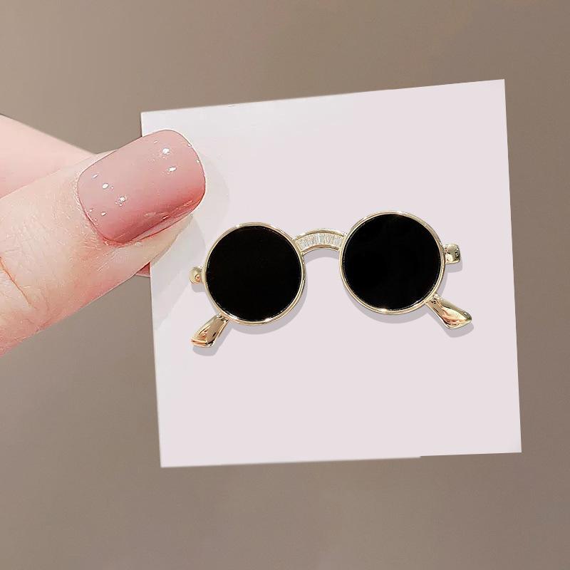 Creative and Personalized Glasses Sunglasses Brooches Design Sense Suit Pins Niche Fashion Versatile