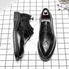 Trendy Shoes Men's Business Dress Casual Leather Shoes Men's Platform Inner Height Increase Brock Carved Pointed Leather Shoes 9701-A