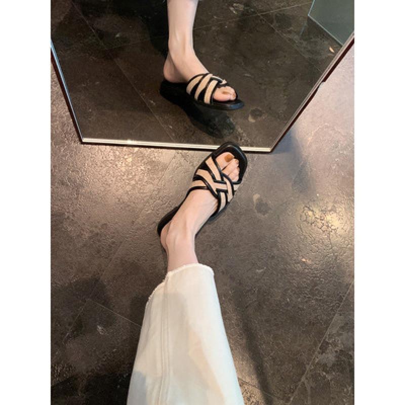 

Spot sheepskin version~ Grape mother, the same summer casual square head color matching cross-woven straw flat-bottomed slippers women s new models 35