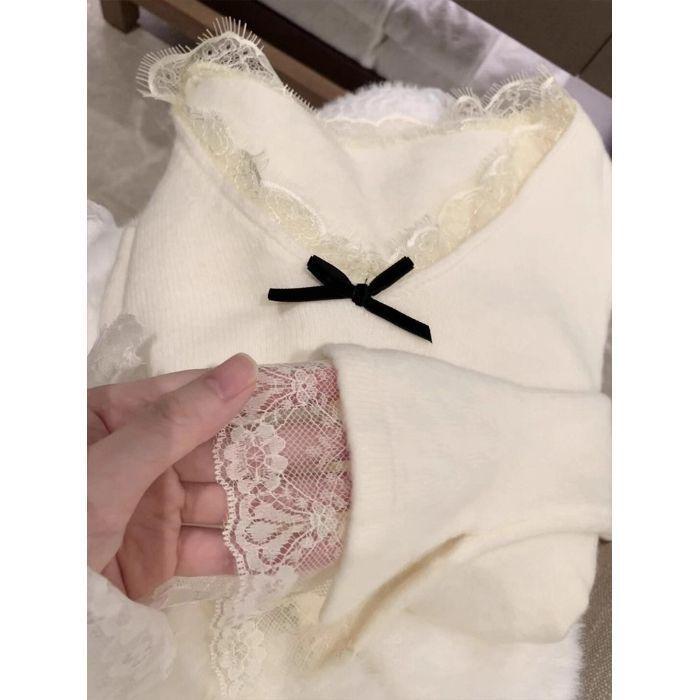 

Plus Size Thermal Fleece V-Neck Lace Trim Top for Women - Autumn/Winter Slimming Base Layer M (For 40-50 kg) абрикосовый