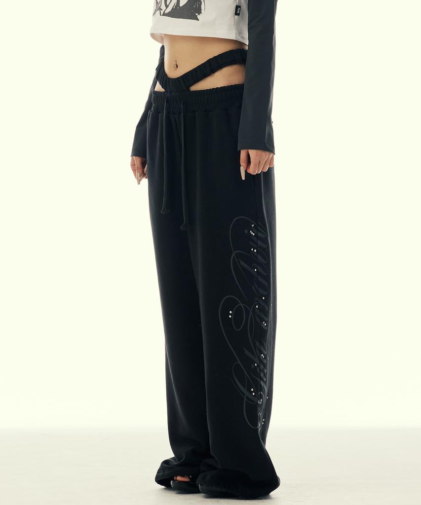 Gillaakaibeu Cut-Out Double Waist Sweat Pants_Black