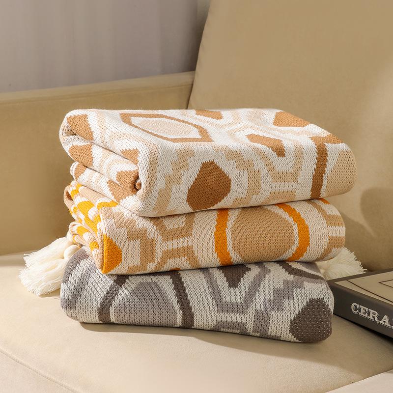 Throw Blanket for Couch - Soft Knitted Farmhouse Bed Throw, Cozy Knit Small Lightweight Blankets&Throws with Tassel for Woman,Home Decor,Bed,Chair,