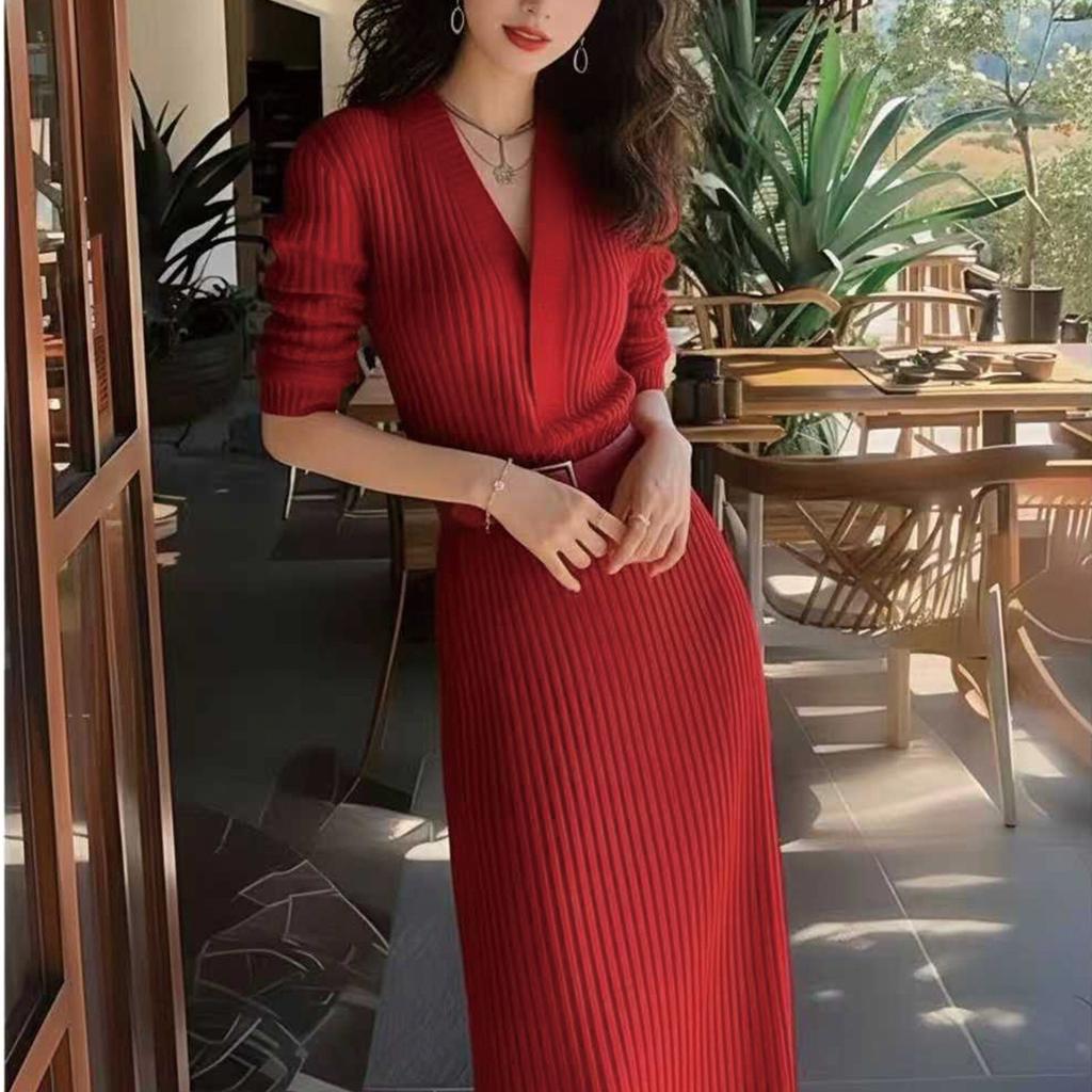 2025 Autumn and Winter New French High-End Temperament Long-Sleeved Knitted Dress for Women