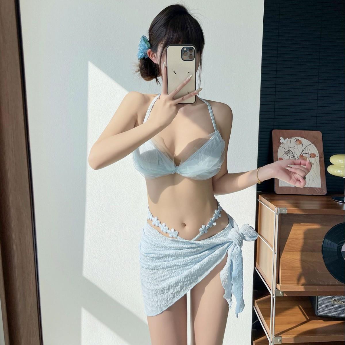 

2025 Women s Three-Piece Slimming Skirt-Style Sexy Bikini Set for Beach Vacation M (95-105 jin) синій