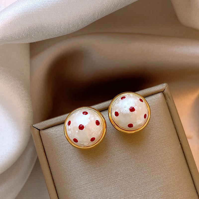 Silver Needle Luxury Pearl Heart Stud Earrings - Versatile, Fashionable Court Style