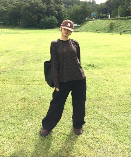 BALLUTE Dusty Stripe Long Sleeve (Black&Brown)