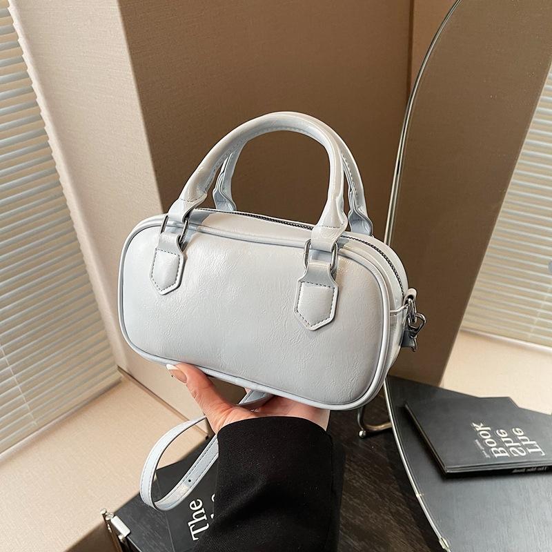Retro Fashion Small Bag Women's New High-end Shoulder Messenger Bag Portable Work Pillow Bag