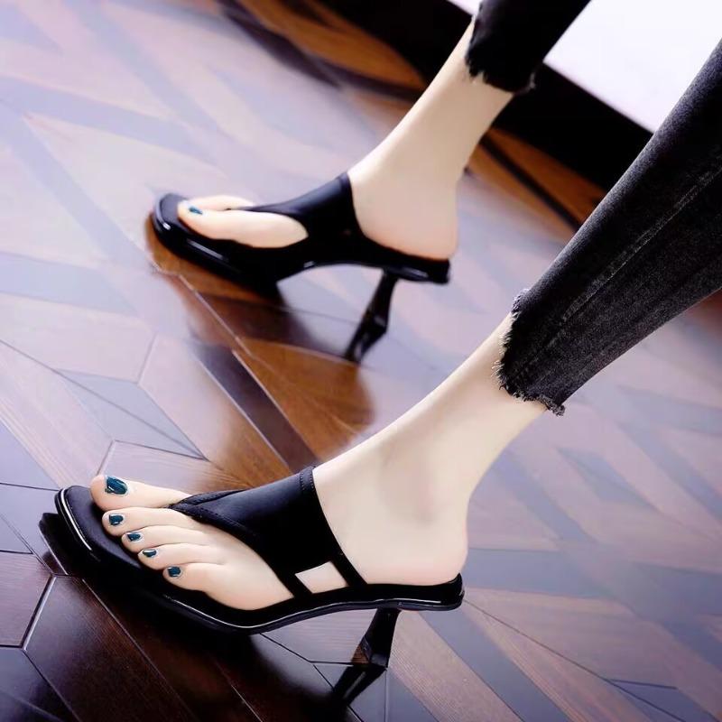 Outside Toe Flip-flops Women's Summer New Square Head Not Tired Feet Lazy People Non-slip Wear-resistant High Heel Cool Mopping