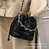 French fashion Xiaoxiangfeng bag women's 2025 autumn and winter new diamond chain bucket bag premium texture messenger bag