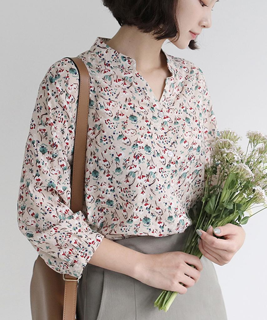 Ppaeppae Flower Slit Neck Shirred 3/4 Sleeve Blouse