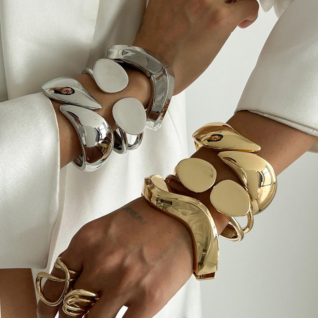 Bracelet Cyberpunk Metal Glossy Open Bracelet Fashion Geometric Water Drop Bracelet Women