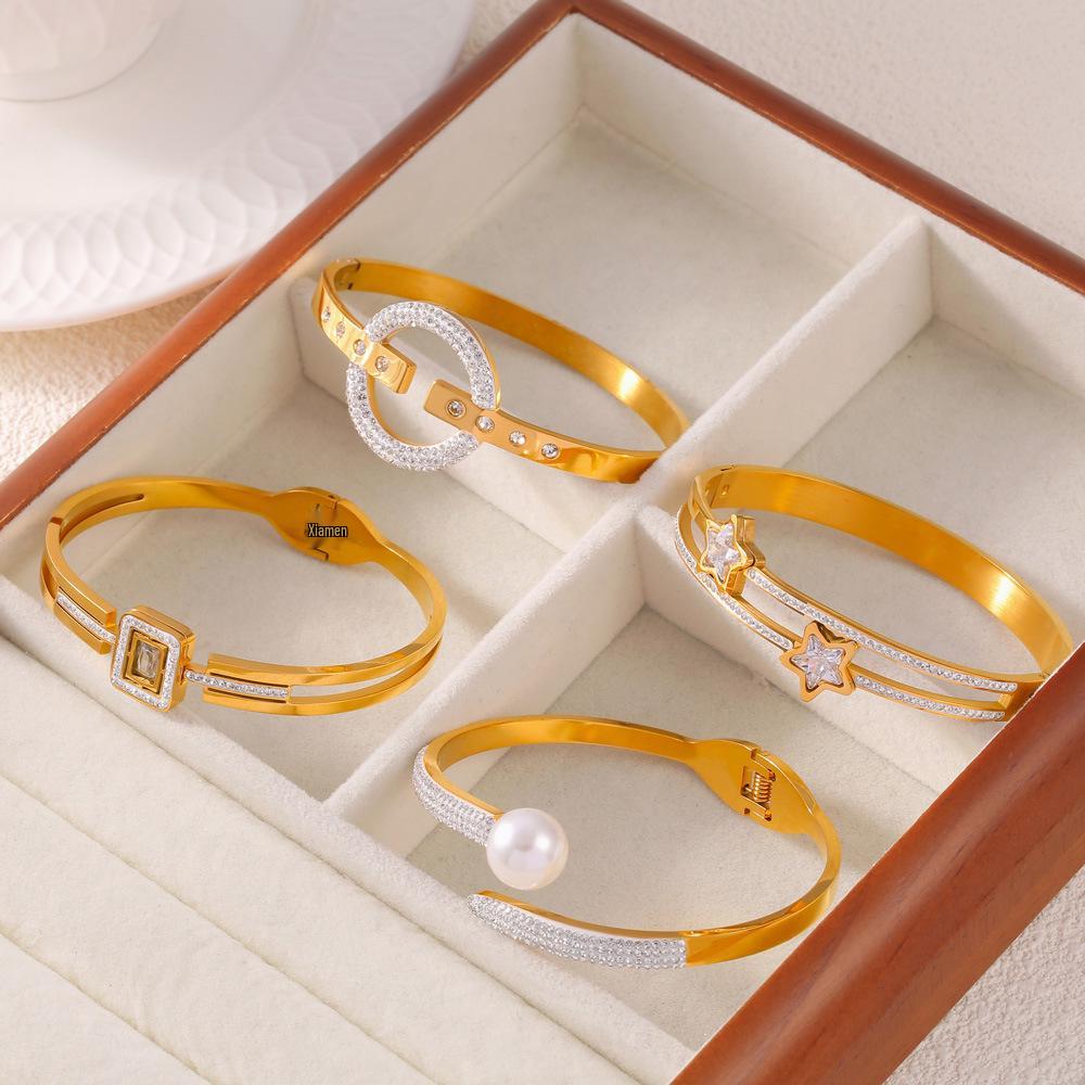 Geometric Rhinestone Inlaid Gold-Plated Titanium Bracelet - Stylish, Light Luxury, Versatile Design