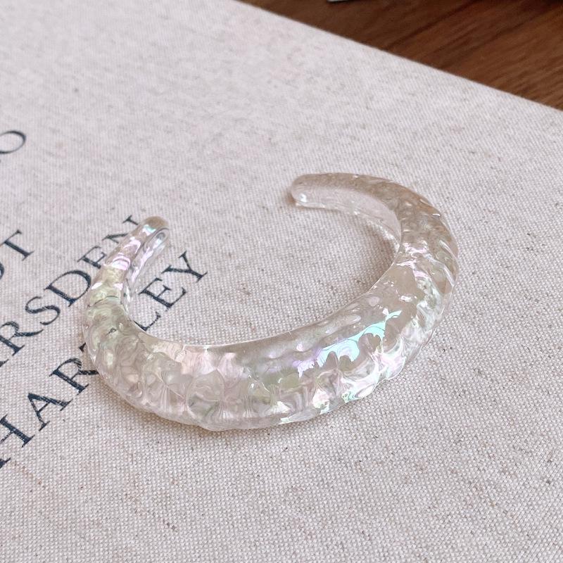 Elegante Bracciale Aperto Geometrico in Acrilico - Braccialetto Versatile di Alta Gamma per Donna