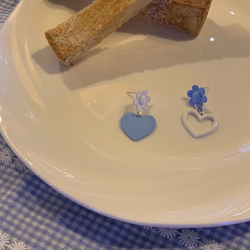 2024 Asymmetrische Blaue Perlenohrringe: High-End Koreanischer Stil Trend