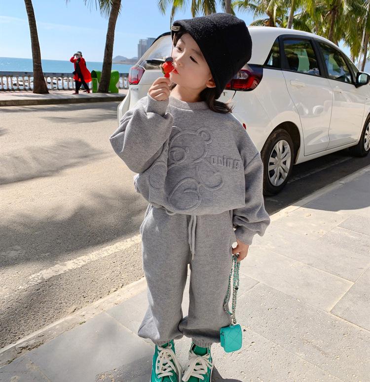 Girls' 2025 Trendy Autumn Sportswear: Three-Piece Hooded Sweatshirt Set
