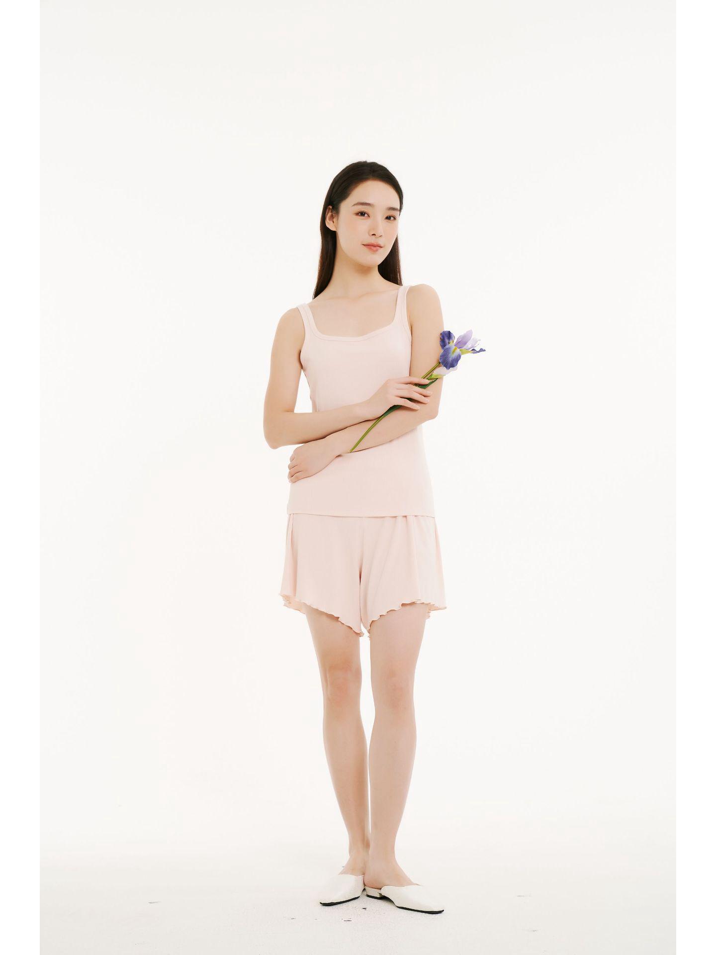 Women s Slim Fit Sleeveless Summer Tank Top - Elastic & Flattering Design One Size