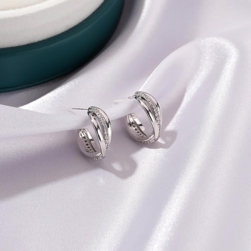 European & American Minimalist Zircon Flower Earrings with Heart Ear Cuffs - Stylish Niche Design for Women