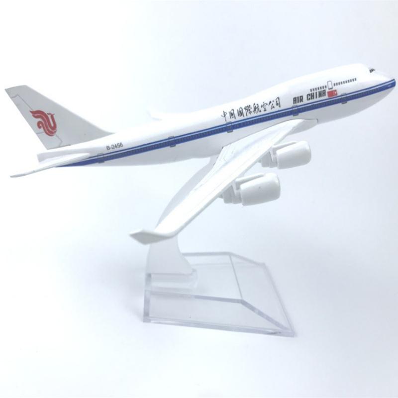 AIR China Airlines B747 16CM Airplane 1:400 Scale Diecast Metal Model Alloy Aircraft Gift With Base Plane Ornament Collectible