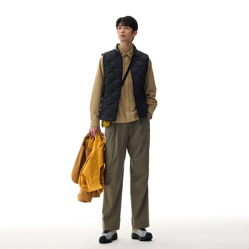 Anta Outdoor Series Water-Resistant Warm Versatile Casual Running Sports Vest Men vest Basic-Black 952516901-1