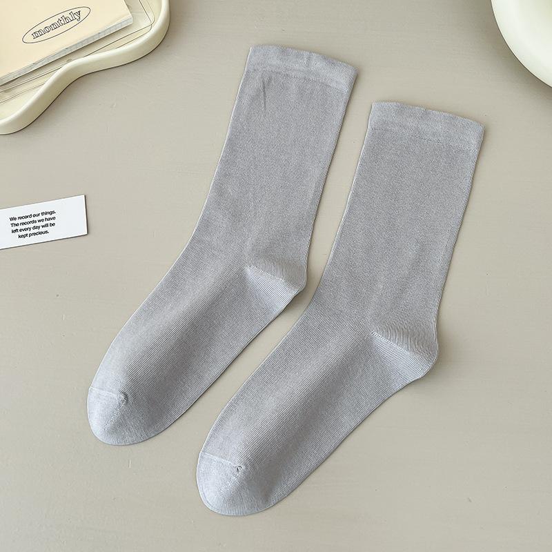 Female Spring and Autumn Sweat Absorption Deodorant Loose Mouth Boneless Month Son Tube Pile Socks