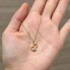 Q Family V Gold High-End Diamond-Set Hollow Lozenge Gourd Pendant Clavicle Chain