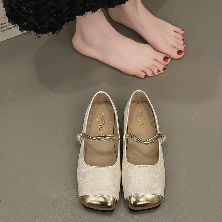 

New Chinese Mary Jane Women s Shoes 2025 New Spring and Summer Evening Breeze Gentle Cheongsam Shoes with Skirt Flat Shoes 40