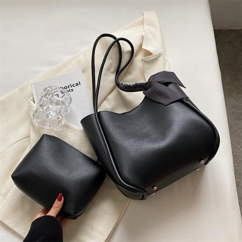 Velkokapacitní jednobarevná taška dámská 2025 nová jednoduchá ležérní mašle přes jedno rameno nákupní taška pro matku a dítě