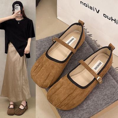 French Soft-soled Beanie Shoes Girl 2025 Spring and Autumn New Comfortable Fairy Wind Shallow Mouth Flat Shoes One-word Buckle Strap Single Shoes