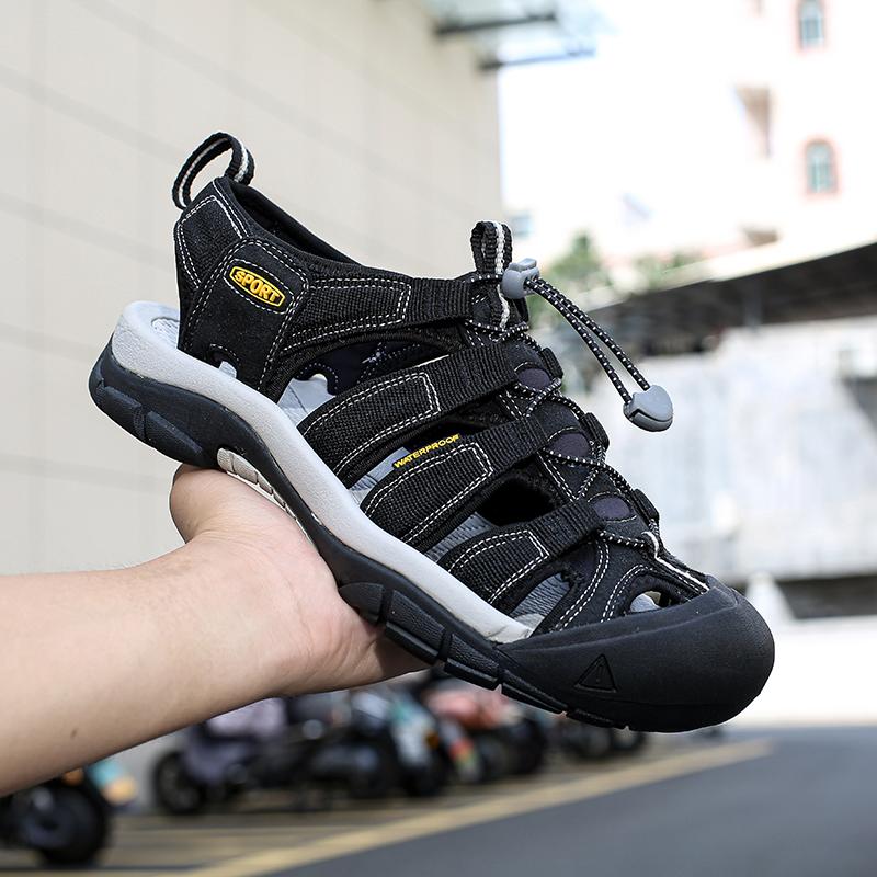 Summer Breathable Mens Leather Casual Sandals Protective Toe Outdoor Thick Soled Leather Beach Vacation Sandals Hiking Sneakers