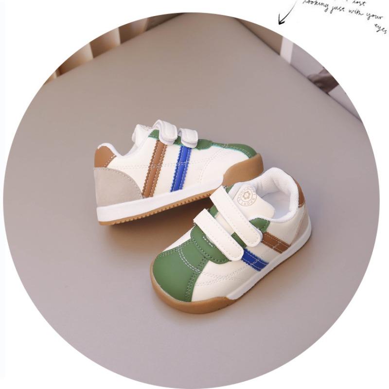 Kinder Freizeitschuhe Frühling und Herbst neue Kleinkindschuhe Jungen Baby weiche Sohle rutschfest Forrest Gump Schuhe Jungen weiße Schuhe Trend