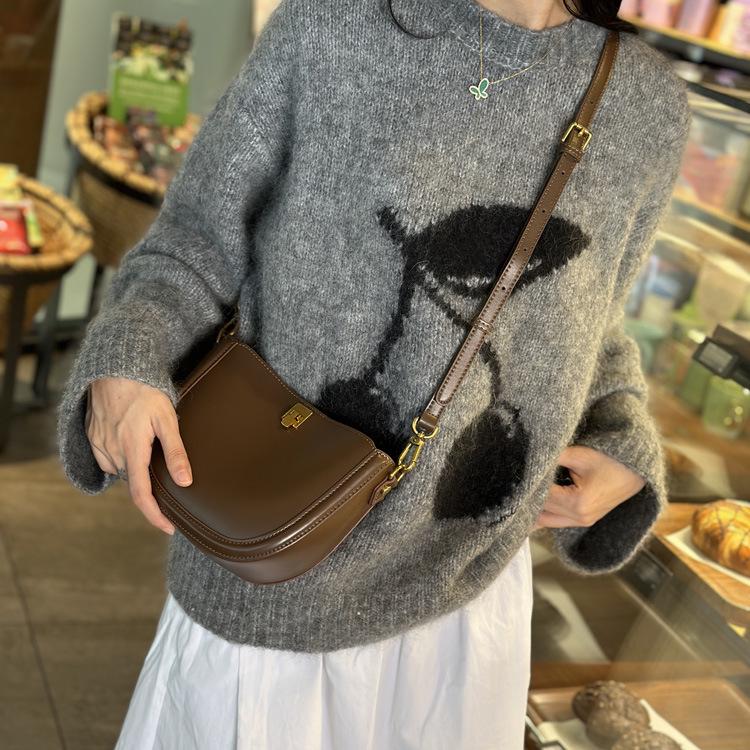 Women's Genuine Leather Crossbody Saddle Bag - 2024 Spring/Summer Trend, Advanced Texture, Popular Small Underarm Design
